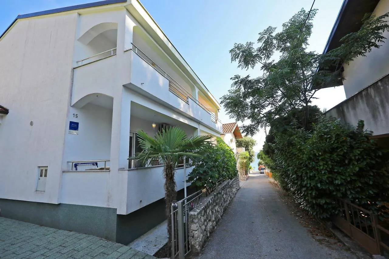 Apartmani Nada Super Petrcane